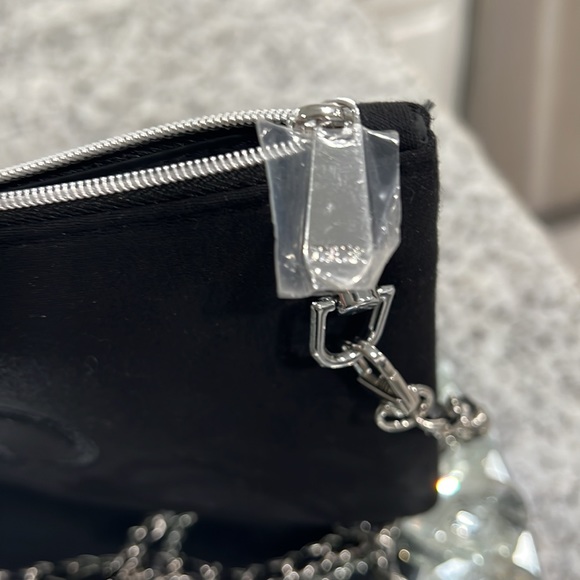 🖤🖤🖤Dior Black Beauty Pouch with Adjustable Braided Chain Attached - Picture 5 of 10